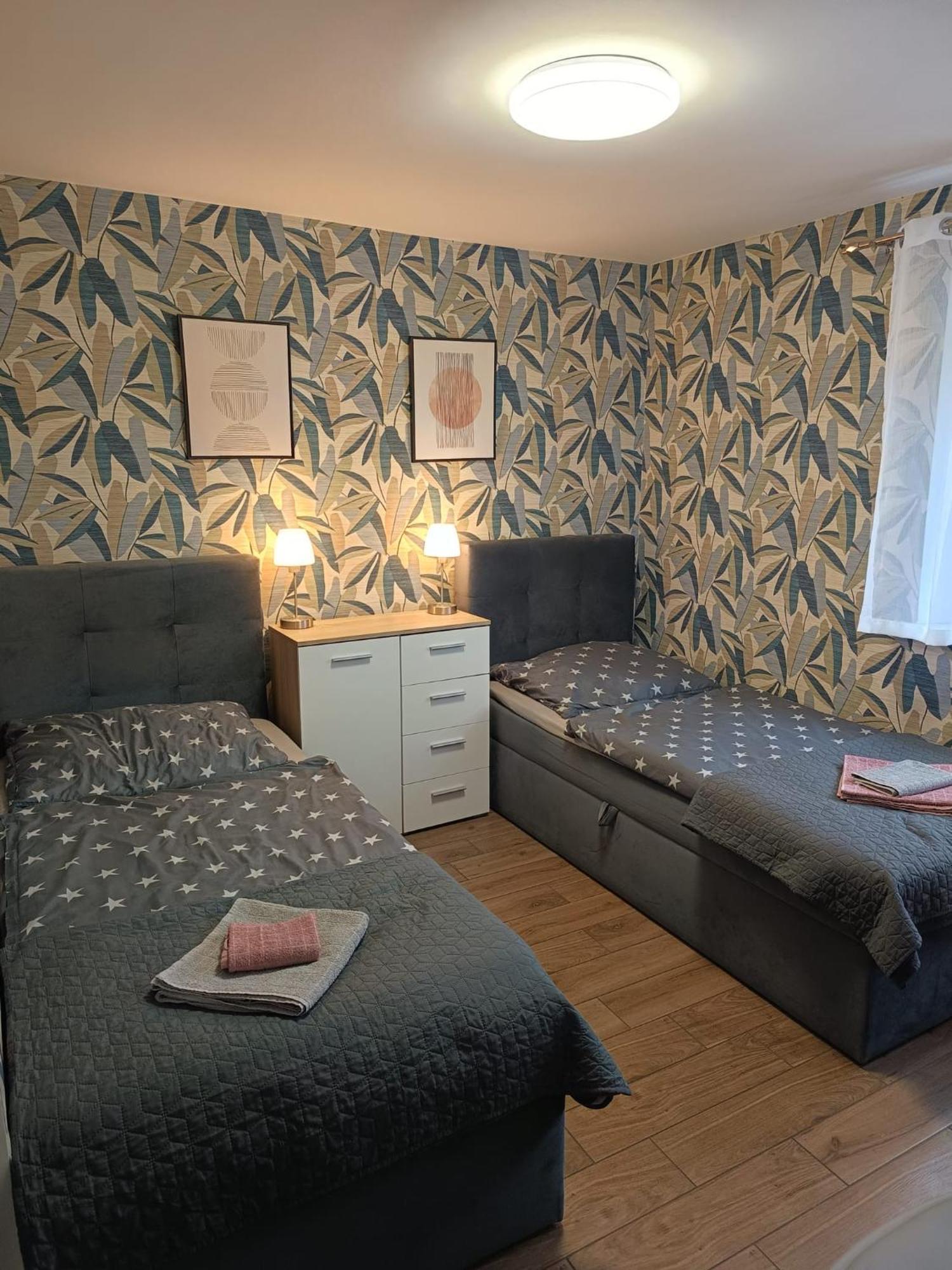 Apartament Japko Gliwice Bagian luar foto